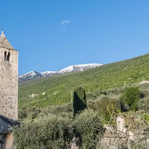 Lola Brenzone sul Garda